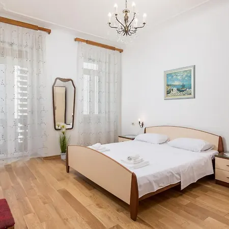 Rona Toncica * Rijeka